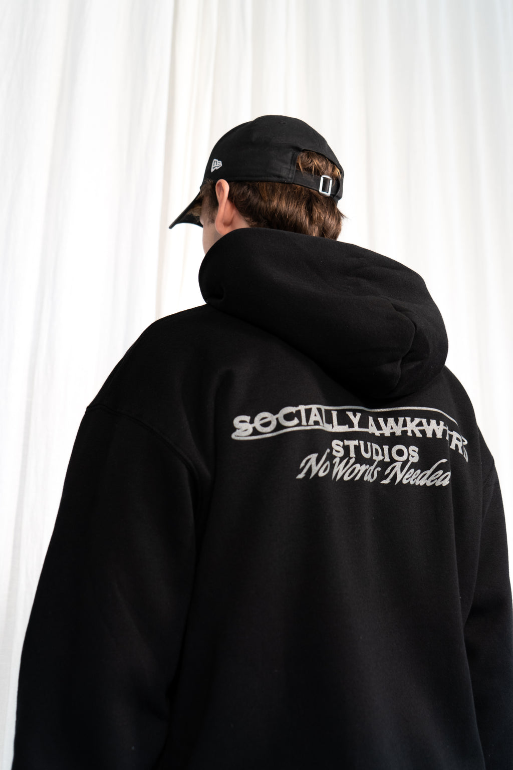 Socially Awkward Hoodie Zwart met logo